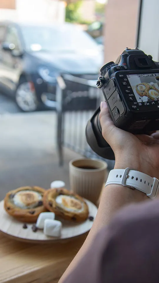 plusbake-cookie-behind-the-scenes make it urs – elevate your brand with unique storytelling